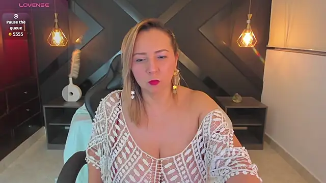 andre soto  online show from April 16, 1:06 am