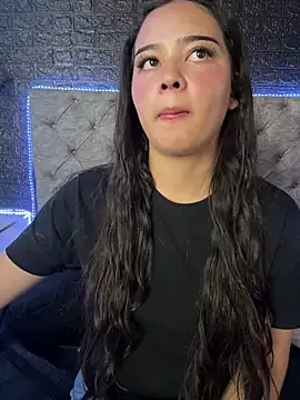 Paloma  LS online show from April 7, 8:00 pm