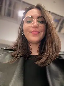 meow girl online show from October 12, 4:09 pm