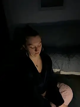 Stoner BarbieXX online show from March 4, 11:00 pm