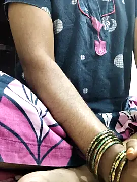 Snapshot of Tamilrojanew chatting on September 26, 3:20 pm Tamilrojanew online show from September 26, 3:20 pm