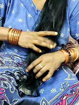 Snapshot of Tamilrojanew chatting on September 28, 6:57 pm Tamilrojanew online show from September 28, 6:57 pm