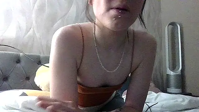 Petite moi online show from March 13, 12:39 pm