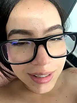 IamSteph13 online show from October 10, 3:33 am