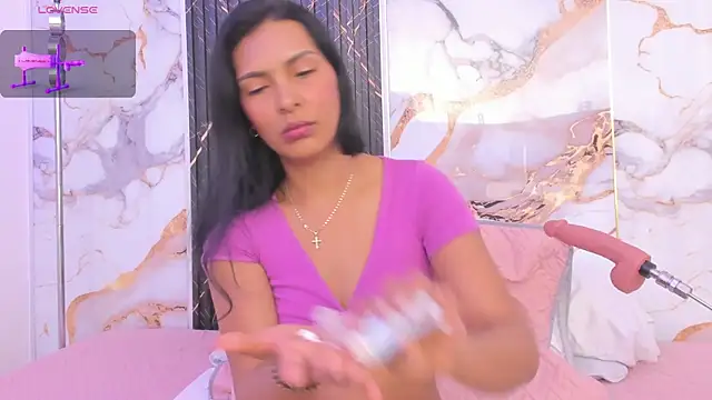 Snapshot of Alyson-a chatting on October 9, 12:42 pm Alyson-a online show from October 9, 12:42 pm