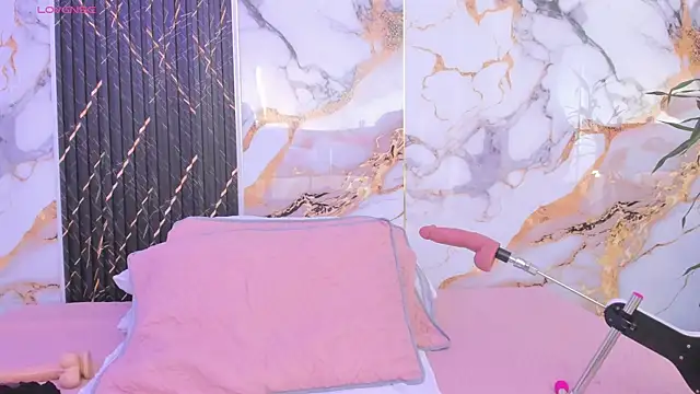 Snapshot of Alyson-a chatting on October 10, 1:27 pm Alyson-a online show from October 10, 1:27 pm