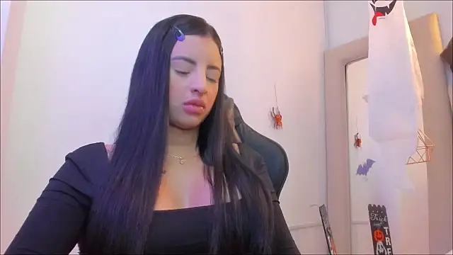 Snapshot of Zoeth_Ruiz chatting on October 30, 1:12 pm Zoeth Ruiz online show from October 30, 1:12 pm