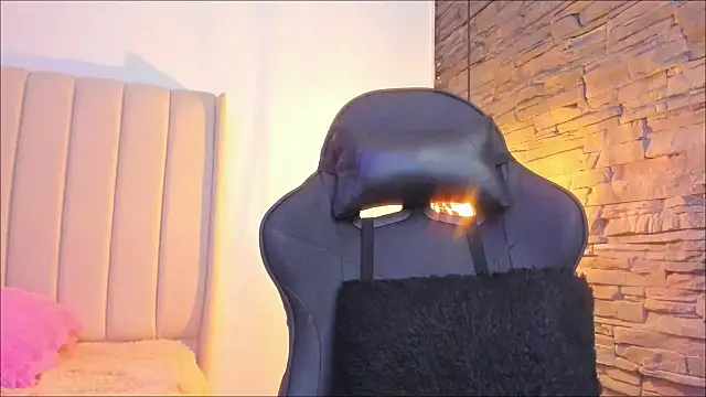 Snapshot of Zoeth_Ruiz chatting on September 20, 1:31 pm Zoeth Ruiz online show from September 20, 1:31 pm