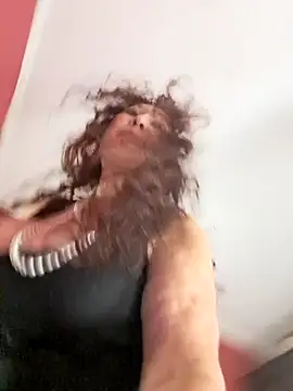 Snapshot of GypsyEsmeralda chatting on September 27, 4:14 pm GypsyEsmeralda online show from September 27, 4:14 pm