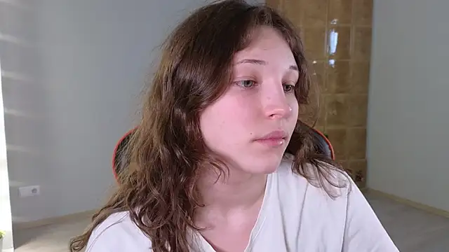 lea belle  online show from March 15, 5:37 pm