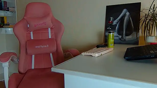 Jules Queen online show from March 30, 7:19 am