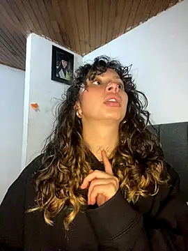 Andi9  online show from October 15, 2:03 am