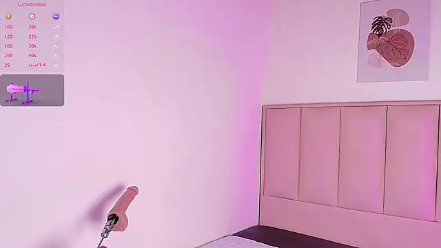 Missslunaa online show from October 3, 9:09 pm