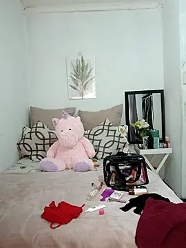 Snapshot of NunuBerry16 chatting on October 17, 12:52 pm NunuBerry16 online show from October 17, 12:52 pm