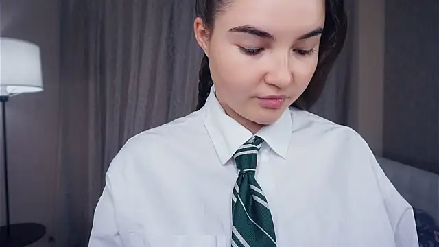 Snapshot of CathrynDail chatting on October 6, 6:19 am CathrynDail online show from October 6, 6:19 am