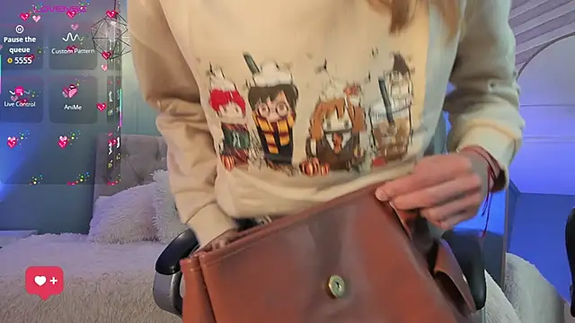 Nora Vennucci online show from February 20, 7:37 pm