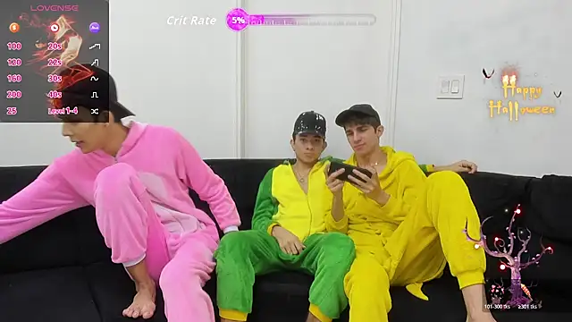 StrawwBoys online show from October 17, 10:51 am