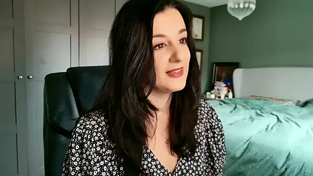 yourcassiexo online show from March 12, 9:34 am