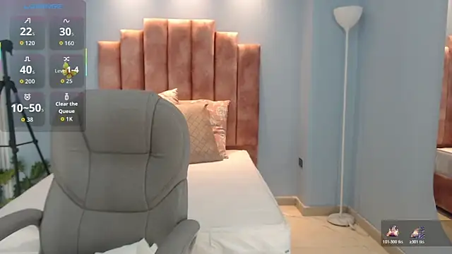 lou rosse  online show from December 1, 8:00 pm