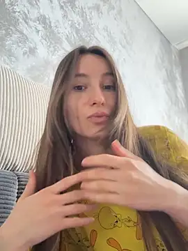 Snapshot of viviandaimond1 chatting on October 4, 7:47 am viviandaimond1 online show from October 4, 7:47 am