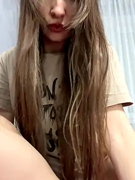 Snapshot of viviandaimond1 chatting on October 25, 6:59 pm viviandaimond1 online show from October 25, 6:59 pm