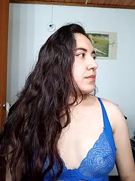 Snapshot of Emi_chik chatting on October 24, 11:06 am Emi chik online show from October 24, 11:06 am