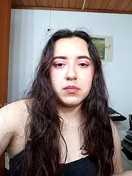 Snapshot of Emi_chik chatting on October 30, 11:44 am Emi chik online show from October 30, 11:44 am