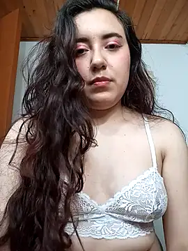 Snapshot of Emi_chik chatting on October 11, 11:58 am Emi chik online show from October 11, 11:58 am