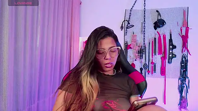 Megaan Greey online show from October 2, 2:44 pm