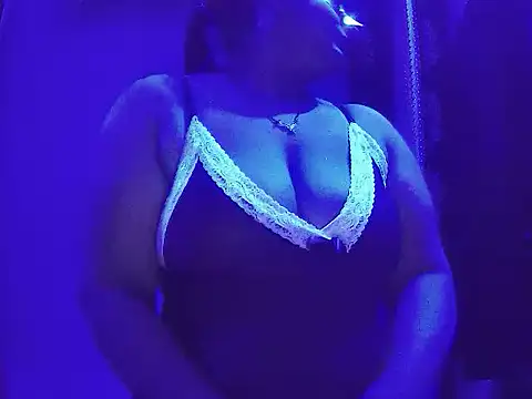 MAYA100 online show from December 20, 5:55 am