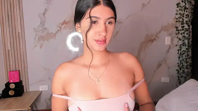 Snapshot of Ashley_Evans18 chatting on September 20, 1:20 pm Ashley Evans18 online show from September 20, 1:20 pm