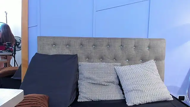 nathalie rossel online show from October 10, 8:14 pm