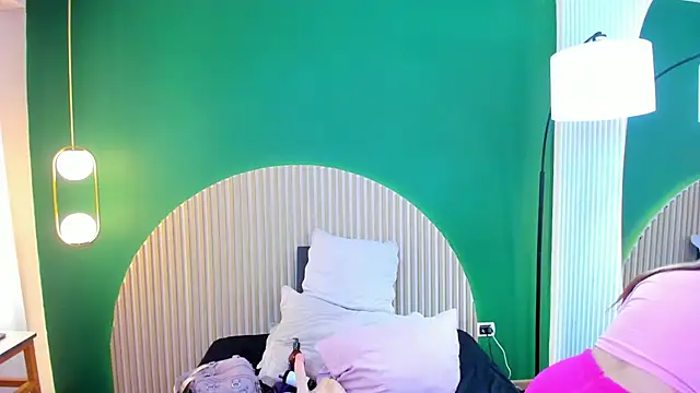 nathalie rossel online show from April 9, 6:57 pm