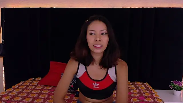 Akane Uwu online show from December 17, 5:50 pm