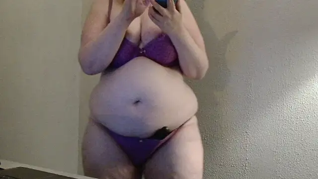 Snapshot of desiree1981 chatting on September 15, 5:42 pm desiree1981 online show from September 15, 5:42 pm