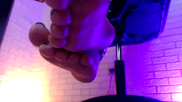 NYX1126 online show from October 17, 1:47 pm