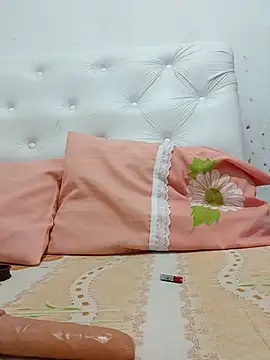 annybarros21 online show from October 31, 5:06 pm