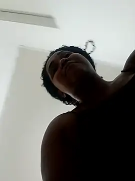 annybarros21 online show from January 19, 5:25 am