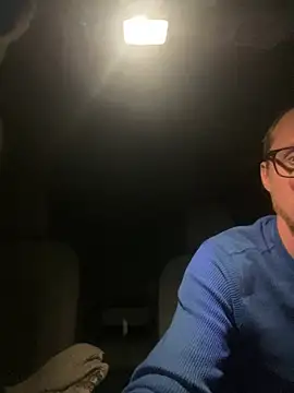 luv2cum7491 online show from February 26, 6:56 am