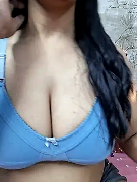 lovelyruhi online show from October 12, 8:50 am