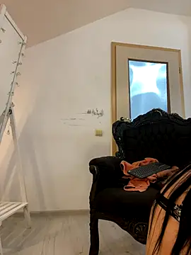 KeiraDark online show from December 20, 5:22 am