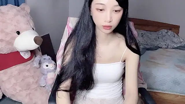 Snapshot of Lili-2 chatting on September 19, 3:55 pm Lili-2 online show from September 19, 3:55 pm