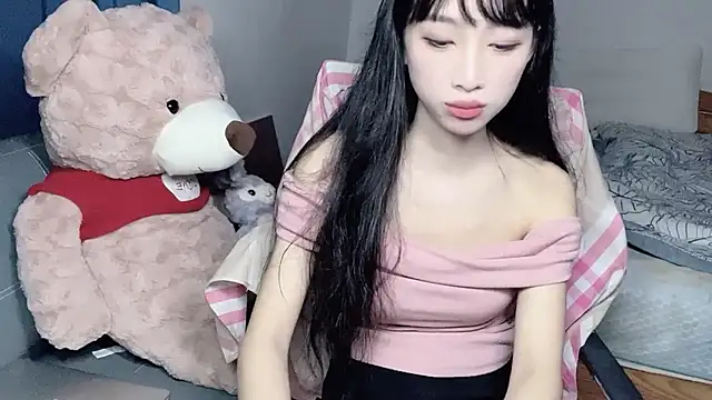 Snapshot of Lili-2 chatting on September 27, 8:05 pm Lili-2 online show from September 27, 8:05 pm