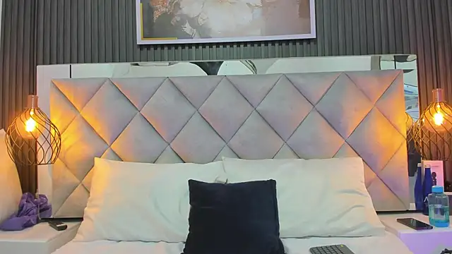 Emma Payton online show from October 6, 4:12 pm