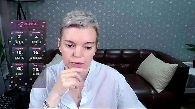 Snapshot of Cutie_Erikaa1 chatting on September 16, 2:30 am Cutie Erikaa1 online show from September 16, 2:30 am