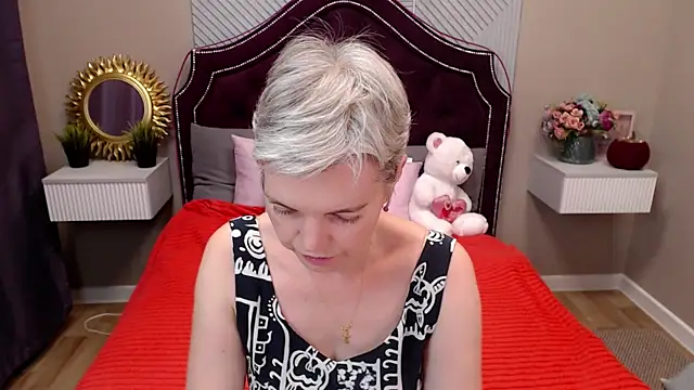 Snapshot of Cutie_Erikaa1 chatting on October 25, 2:30 am Cutie Erikaa1 online show from October 25, 2:30 am