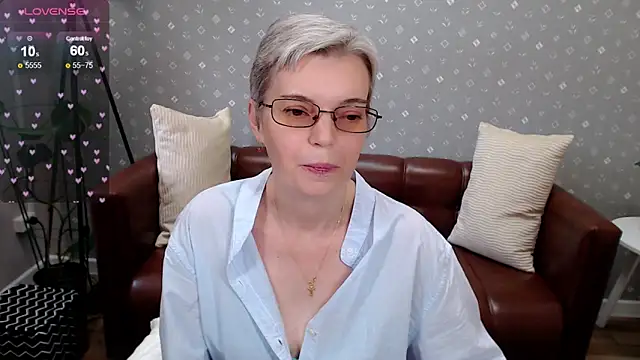 Snapshot of Cutie_Erikaa1 chatting on October 12, 4:48 am Cutie Erikaa1 online show from October 12, 4:48 am