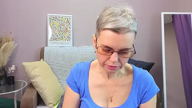 Cutie Erikaa1 online show from November 27, 2:36 am