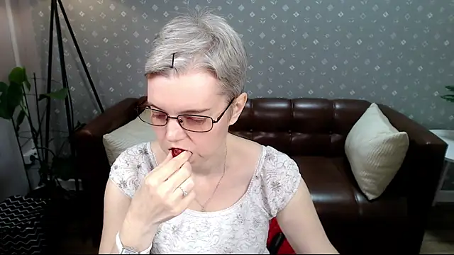 Snapshot of Cutie_Erikaa1 chatting on September 18, 2:54 am Cutie Erikaa1 online show from September 18, 2:54 am