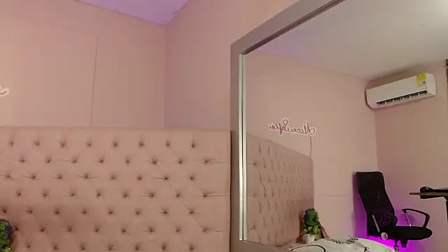 alice sofia online show from February 11, 2:07 pm